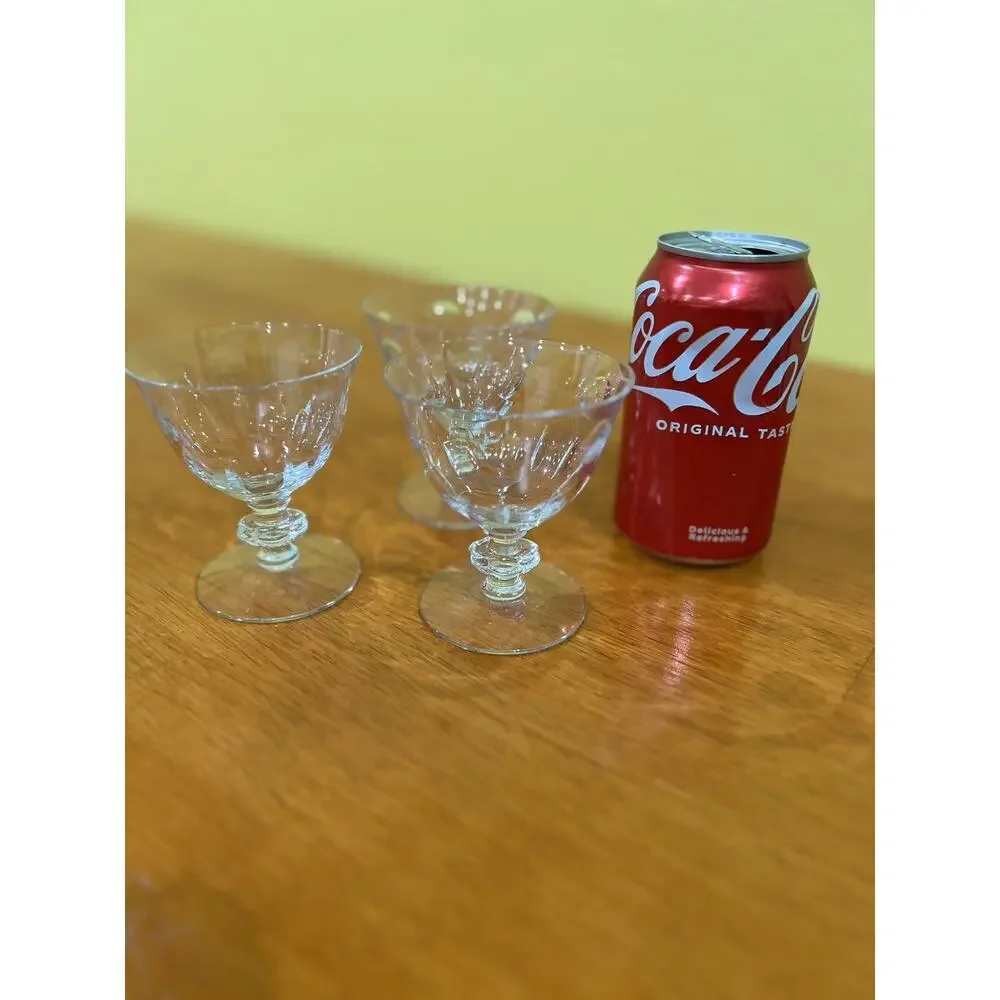 UV Reactive Set of 3 Beautiful Crystal White Wine Glasses Vintage